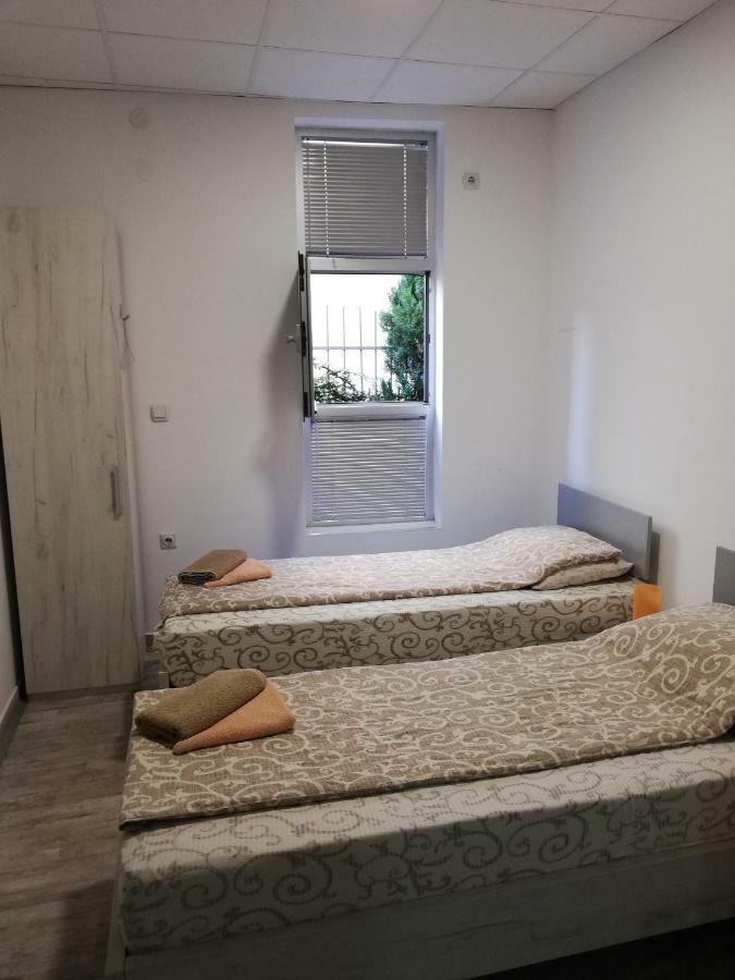 Athos Apartments Ниш Экстерьер фото